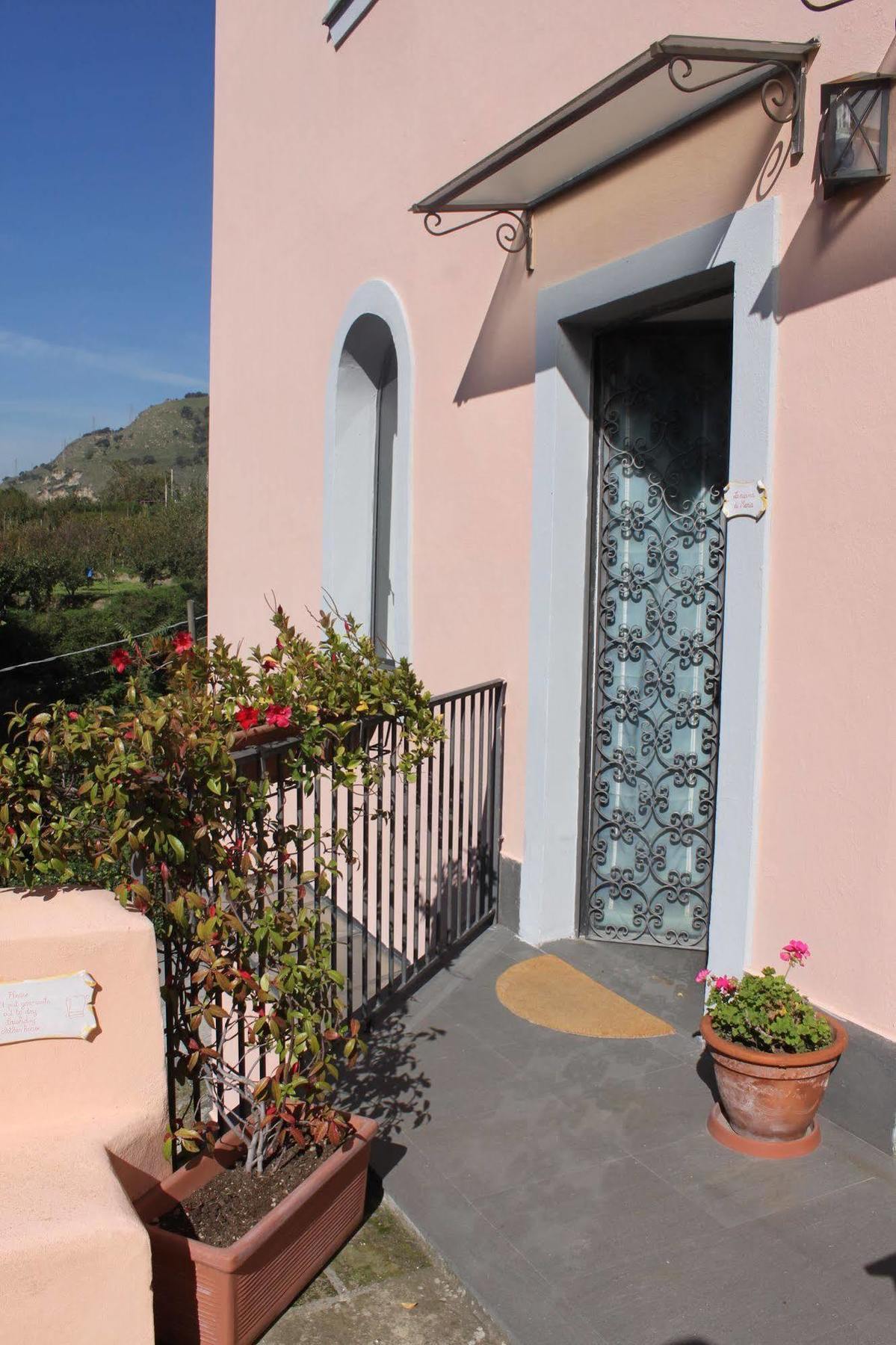 Flegrea House Aparthotel Pozzuoli Exterior foto